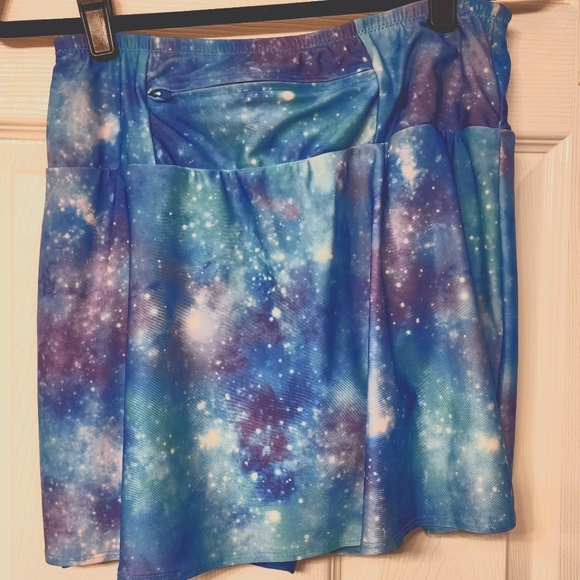 Large Sparkle Athletic Skirt/Skort - Picture 2 of 7